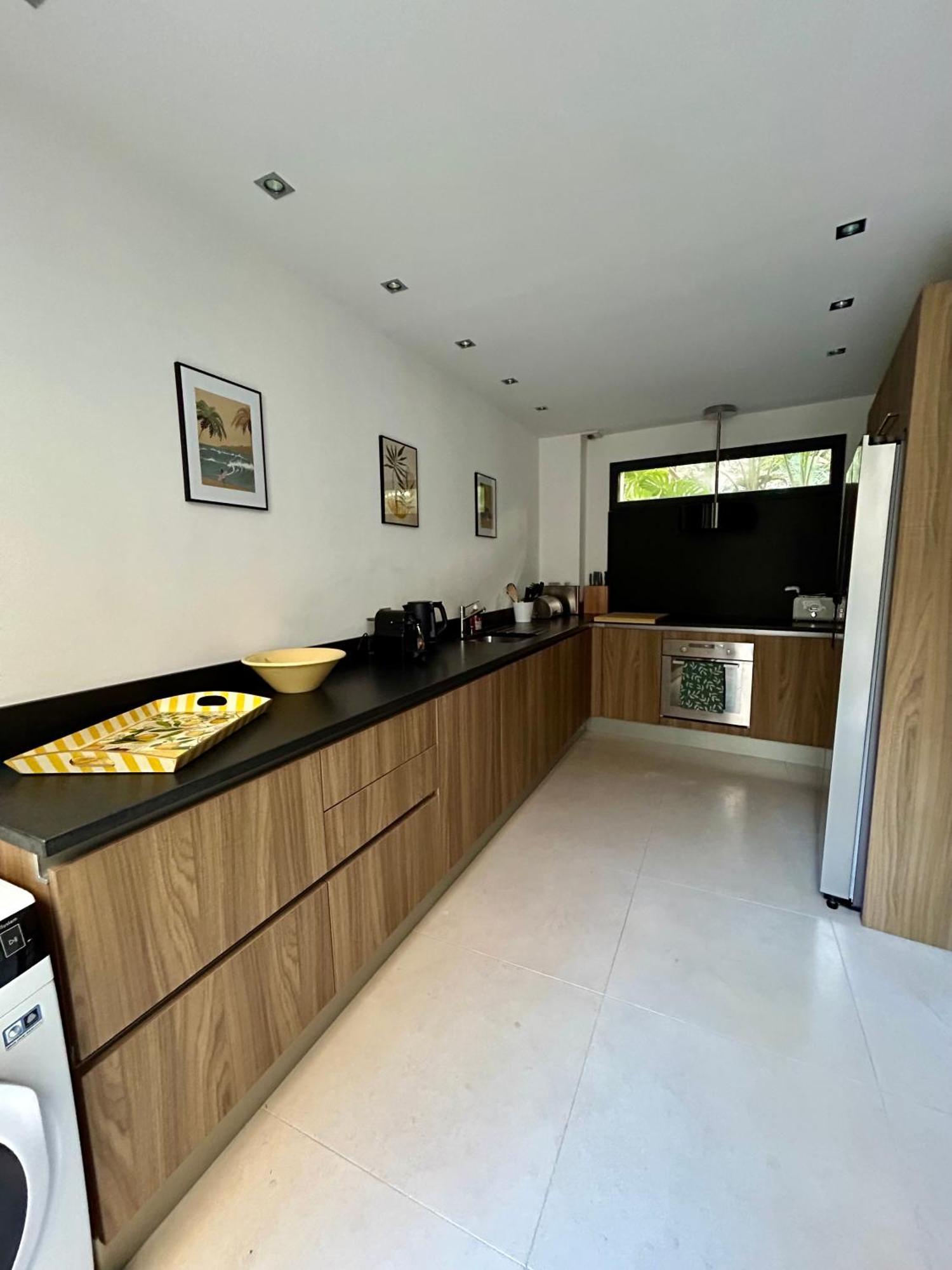 Rumah Bali Cannes Bagian luar foto