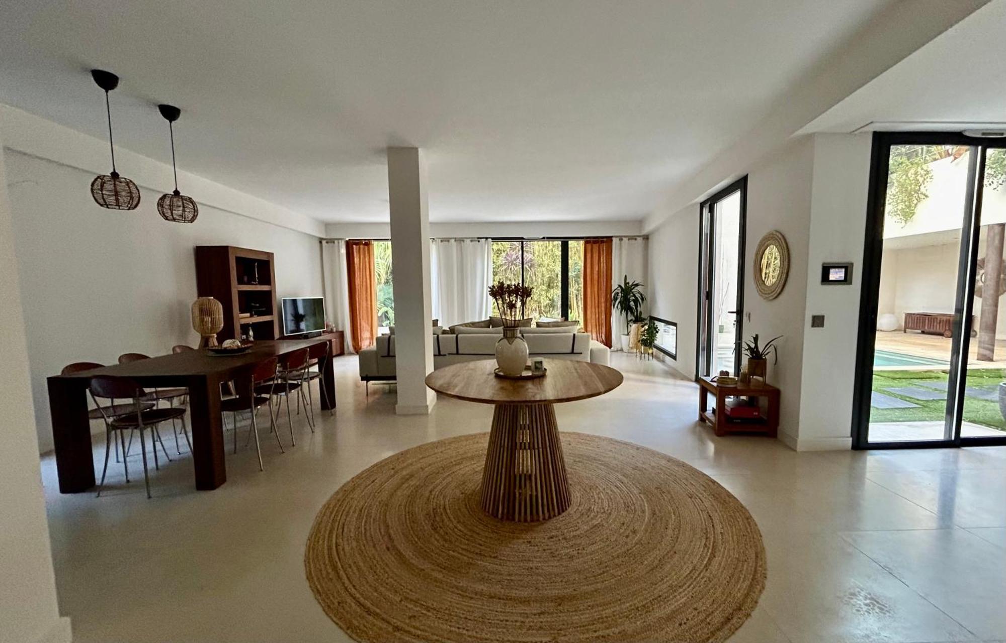 Rumah Bali Cannes Bagian luar foto