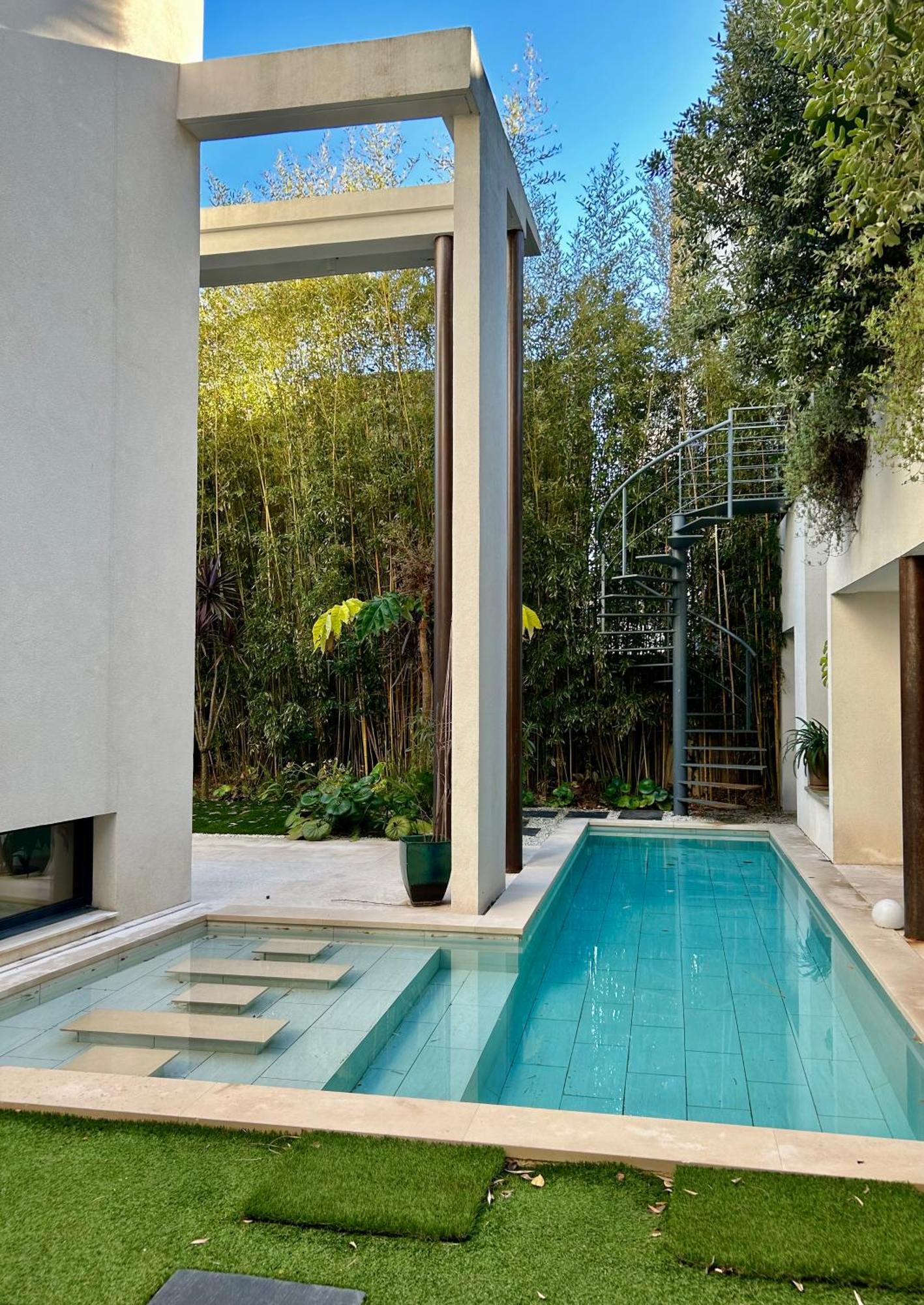 Rumah Bali Cannes Bagian luar foto